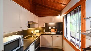 Fridge, microwave, dishwasher, ice maker