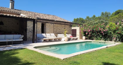 Mas Saint-Raphaël 4*, 2 chambres 4 personnes (+1 bébé)