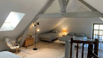 3 soverom, strykejern/-brett, wi-fi og sengetøy