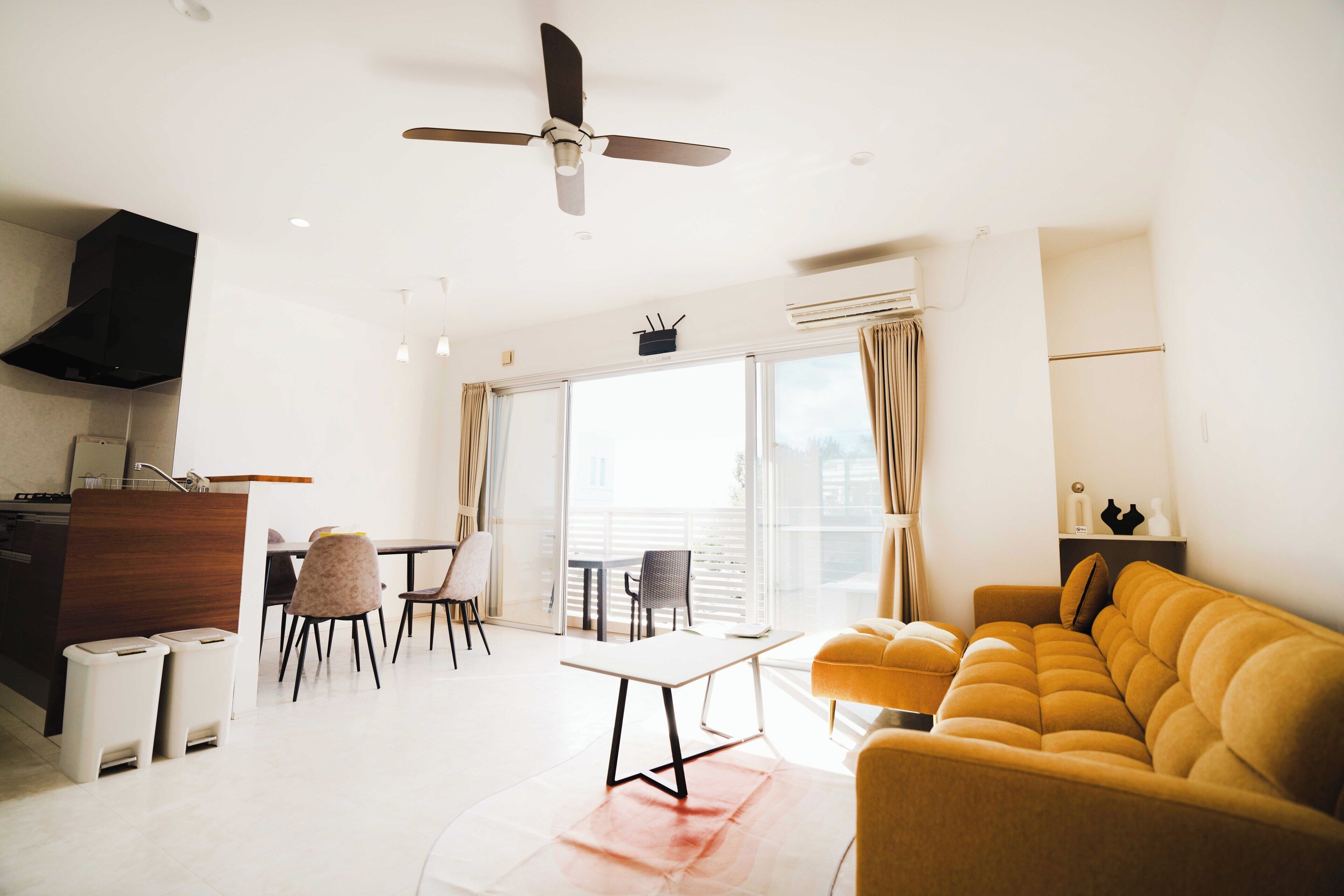 Family Room, Balcony, Bay View | Living area