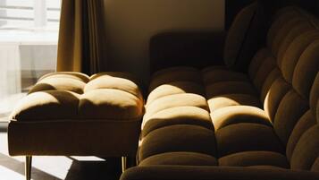 Laptop workspace, free WiFi, bed sheets