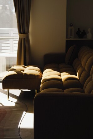 Khu vực làm việc phù hợp cho laptop 