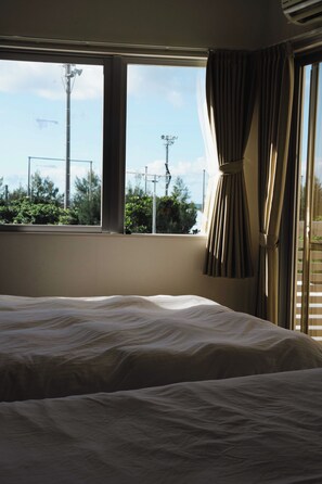 Phòng dành cho gia đình, ban công, quang cảnh vịnh | Khu phòng khách