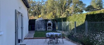 Séjournez à la lisière du Parc de Chambord, ancien gîte confortable proche des moulins