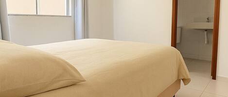 1 bedroom, iron/ironing board, internet, bed sheets