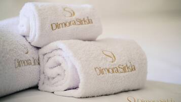 淋浴設備、風筒、坐浴桶、提供毛巾