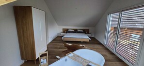 1 bedroom, WiFi, bed sheets