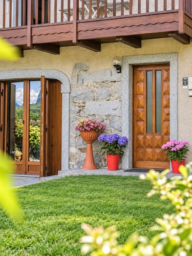 Pleasant 2-bedroom cottage in Bono for a relaxing getaway