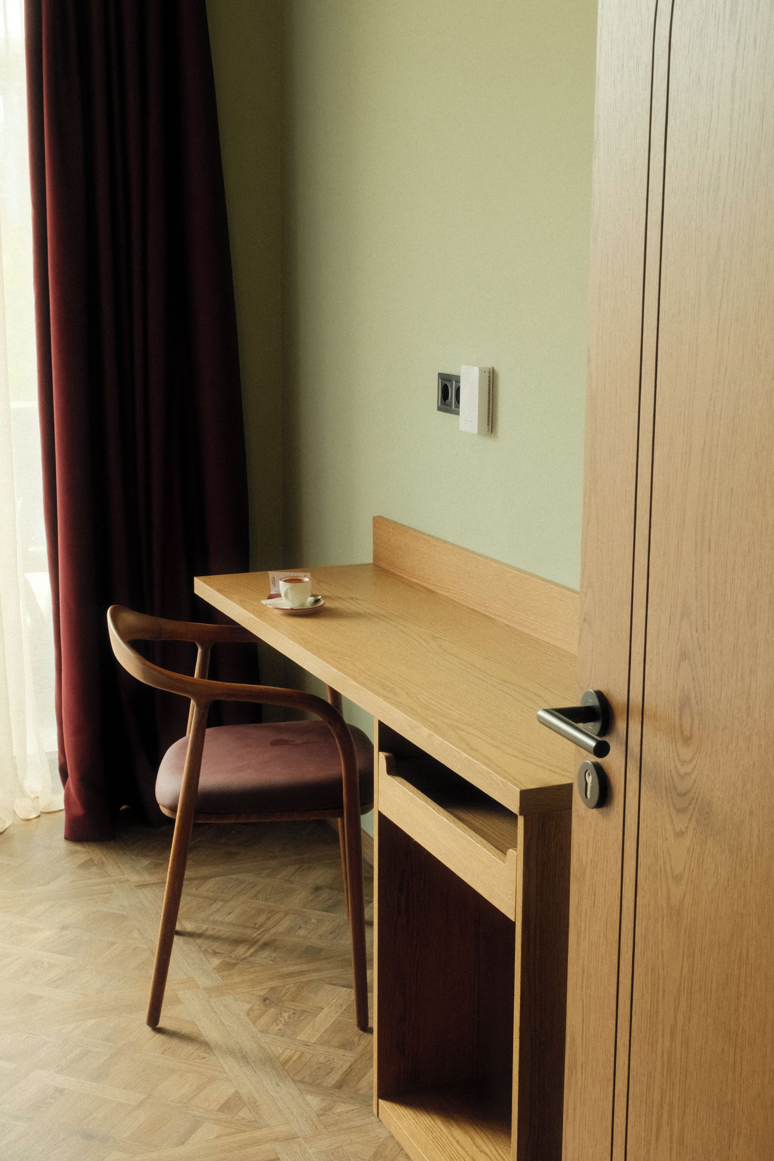Egyptian cotton sheets, premium bedding, minibar, free WiFi
