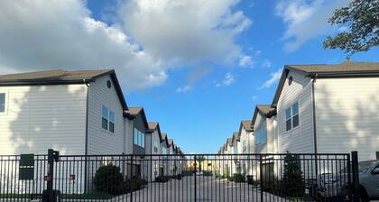 New build moments from downtown UNIT A