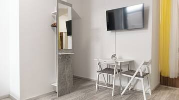 Basic Apartment | Iron/ironing board, free WiFi