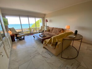TV - 3-Bedroom Apt in Arcachon - Sea View - Parking (Arcachon)