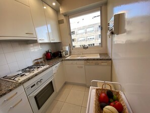 Fridge, microwave, oven, dishwasher