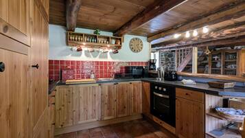 Frigorifero, microonde, lavastoviglie