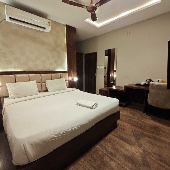 Junior Suite, City View