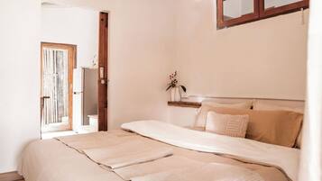 Iron/ironing board, free WiFi