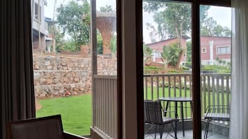 Signature Double or Twin Room, Balcony | Balcony