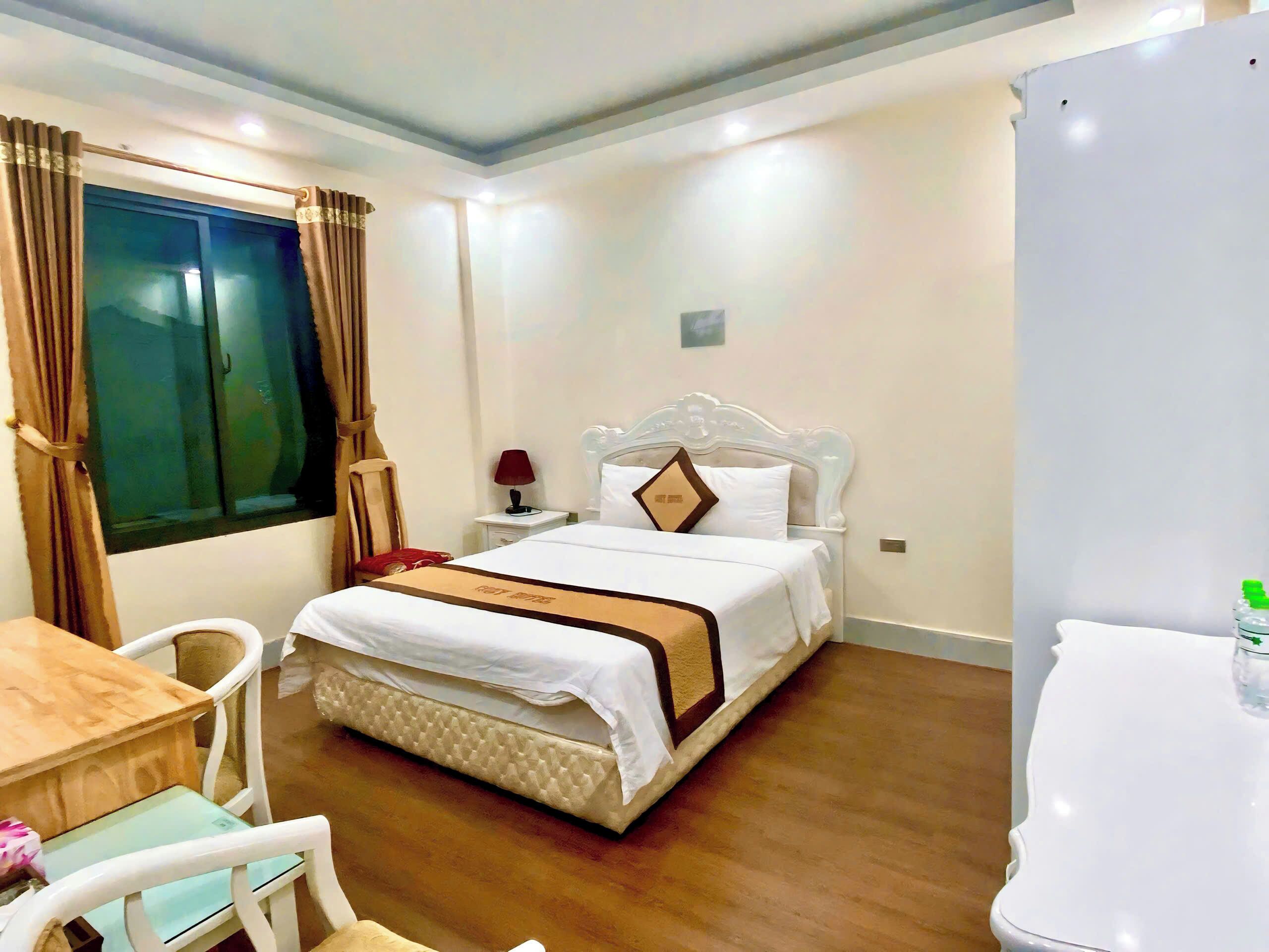 Yhden hengen perushuone | Tallelokero huoneessa, työpöytä, pimennysverhot, ilmainen Wi-Fi