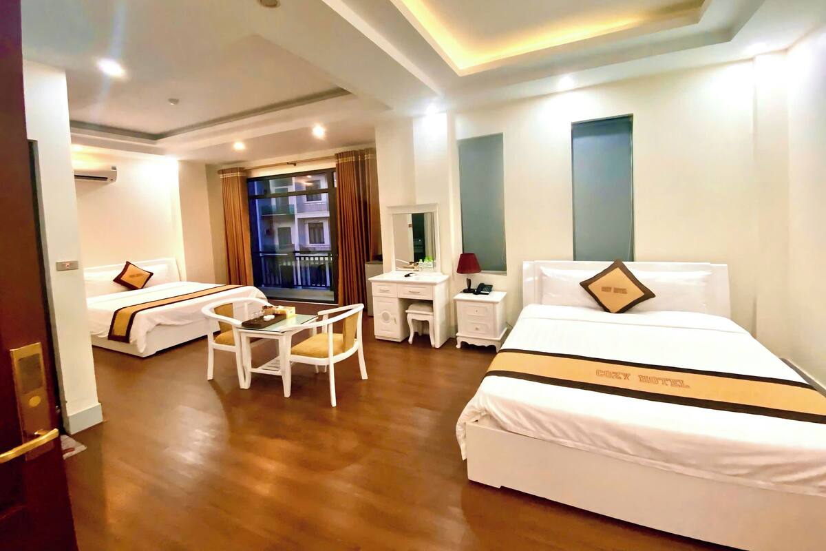 Standard Double Room | Peti besi dalam bilik, meja, langsir/tirai gelap terus, Wi-fi percuma 