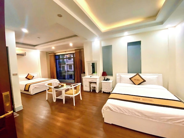 Standard Double Room | In-room safe, desk, blackout drapes, free WiFi