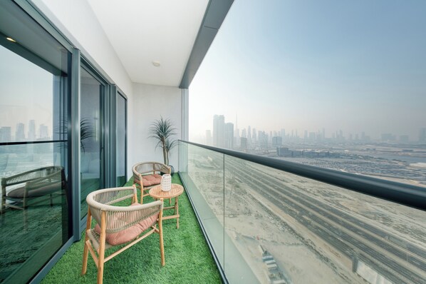 Lyxlägenhet - sjöutsikt | Balkong