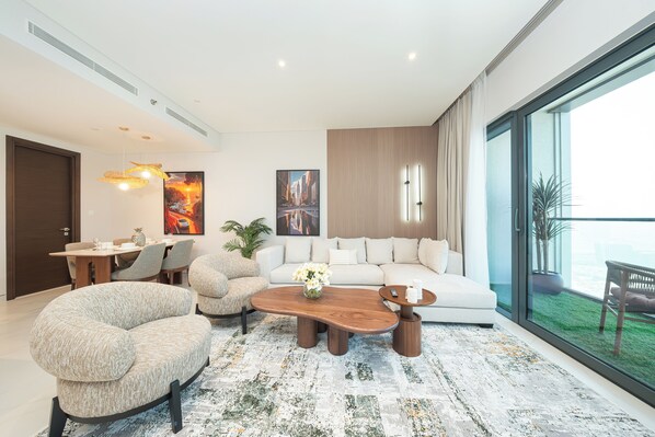 Luxury Apartment, Lake View | Living area | 40-inch Smart TV with digital channels