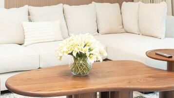 Lyxlägenhet - sjöutsikt | Vardagsrum