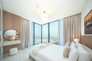 Luxury Apartment, Lake View | In-room safe, blackout curtains, soundproofing, cots/infant beds - PVH - Stunning 2BR - Creek Vistas Grande (Dubai)