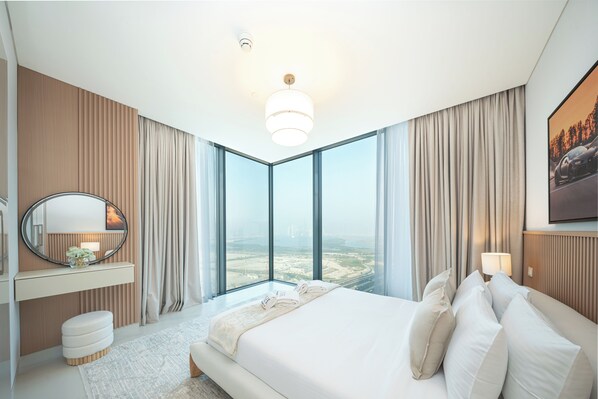 Luxury Apartment, Lake View | In-room safe, blackout drapes, soundproofing, cribs/infant beds