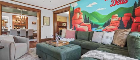 Fernseher, Tischfußball, Arbeitsbereiche