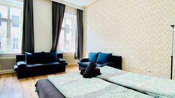 Basic Apartment | Iron/ironing board