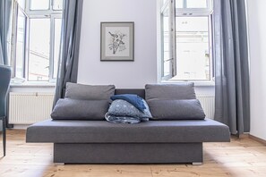 Basic Apartment | Iron/ironing board - Spacious 5BR Apt Close to Augarten (Vienna)