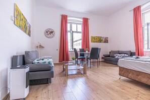 Basic Apartment | Iron/ironing board - Spacious 5BR Apt Close to Augarten (Vienna)