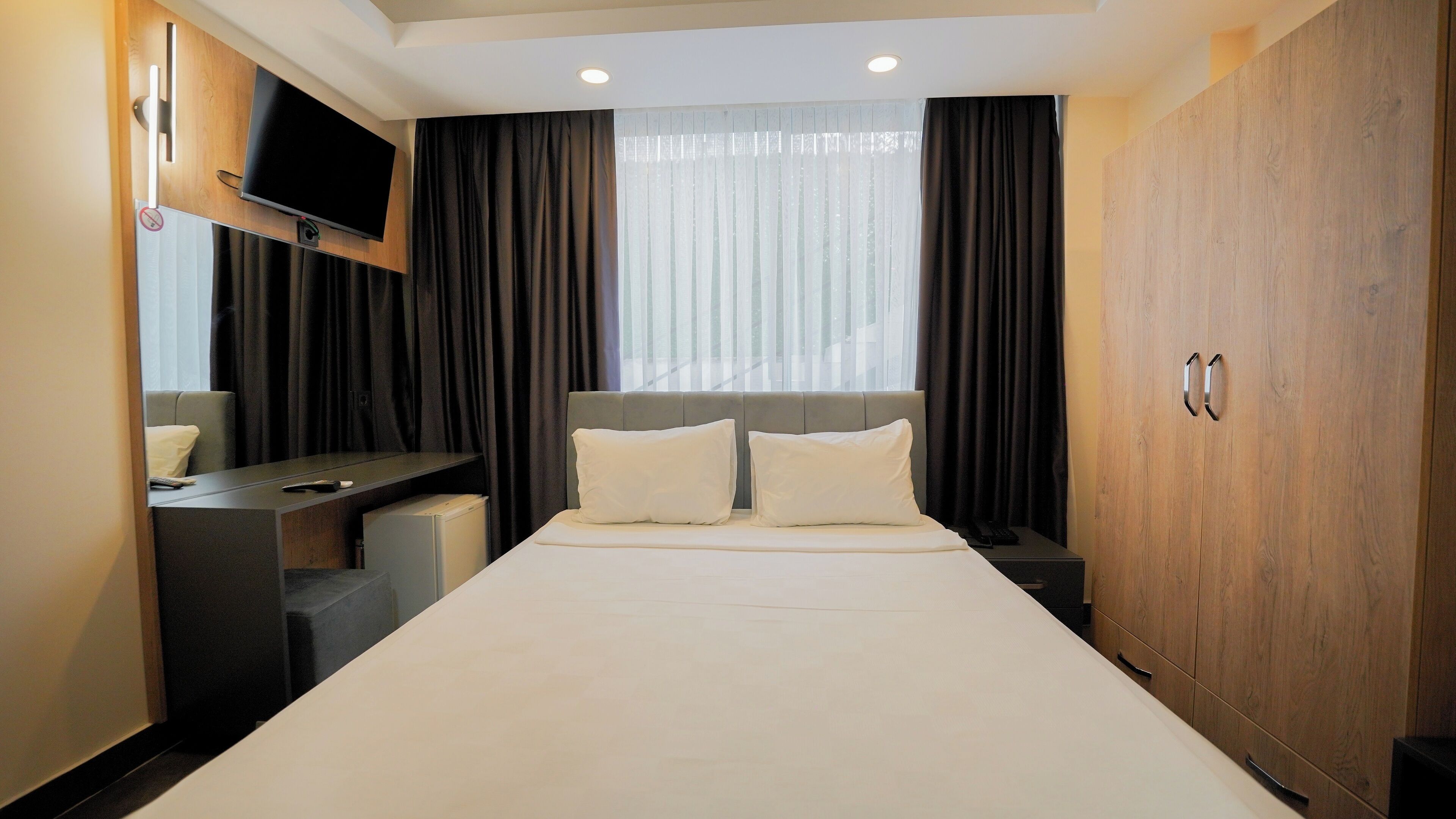 Economy Room, Multiple Beds