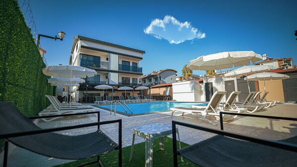 Seasonal outdoor pool