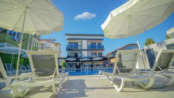 Seasonal outdoor pool