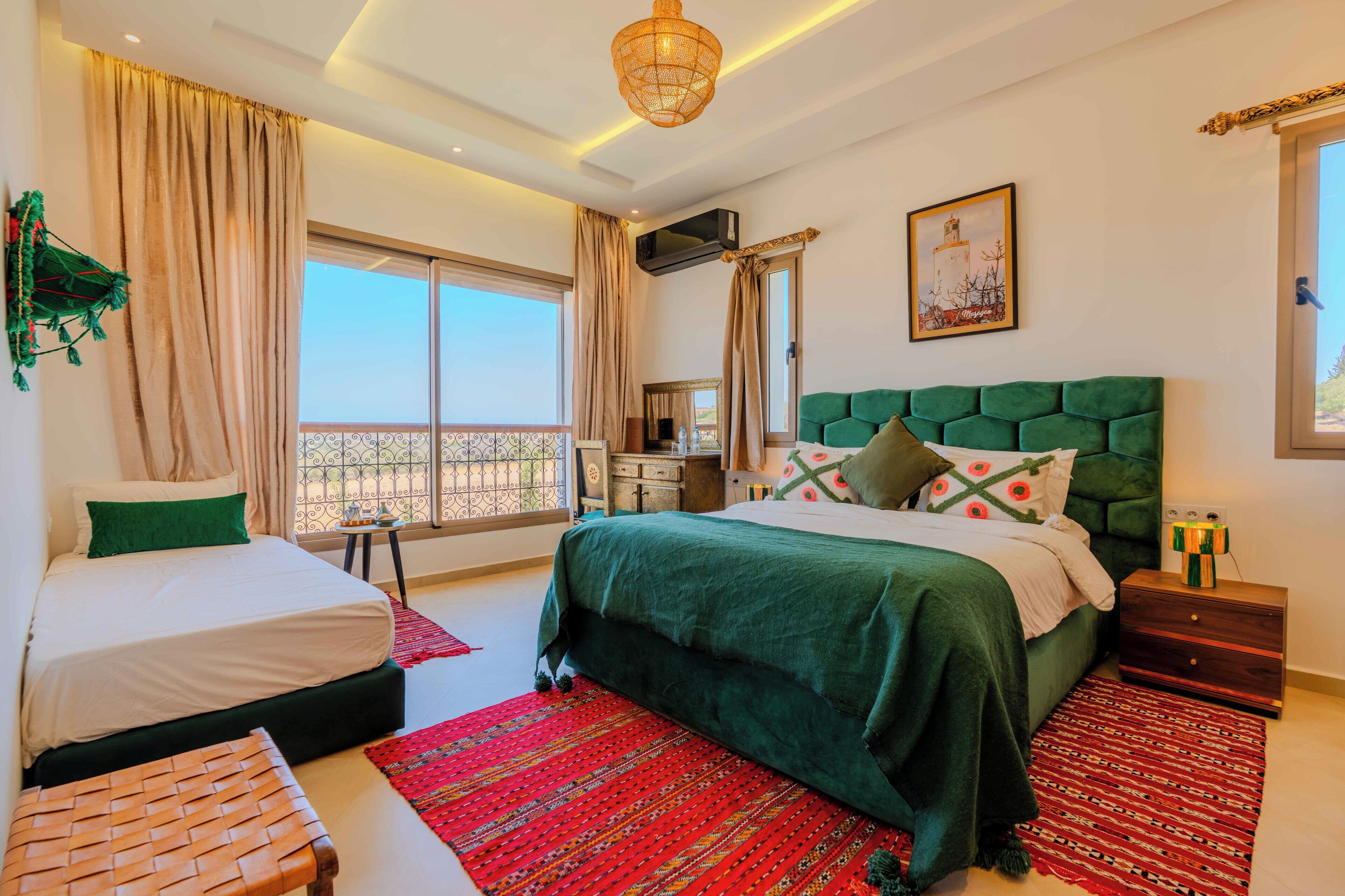 Luksussviitti, näköala puutarhaan | Pimennysverhot, äänieristys, silitysrauta/-lauta, ilmainen Wi-Fi