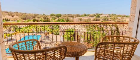 Cortinas blackout, quartos à prova de som, ferros/tábuas de passar roupa