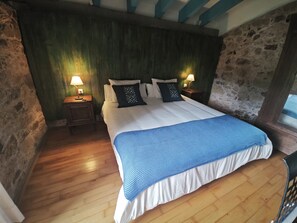 Superior Double Room, Mountain View | Wi-fi percuma, cadar katil 