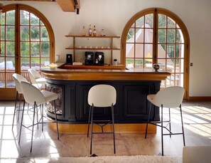 Bar (in der Unterkunft)