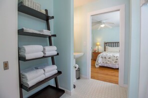 7 bedrooms, iron/ironing board, free WiFi, bed sheets