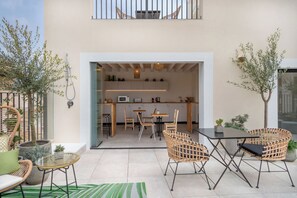 每日供應歐陸早餐 (每人 EUR16)