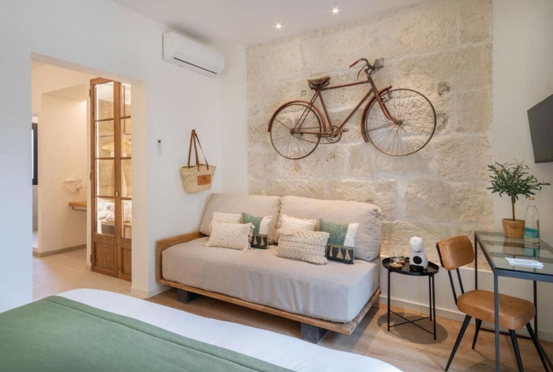 Superior Double Room, City View | In-room safe, blackout curtains, soundproofing, free WiFi