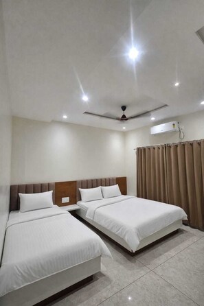Unclassified image, 3 of 16, button - Hotel Abhishek Pride  (Shani Shingnapur)