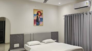 Deluxe Room, City View