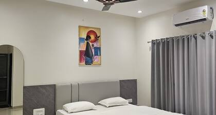 Hotel Abhishek Pride