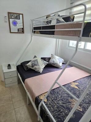 3 bedrooms, iron/ironing board, free WiFi, bed sheets