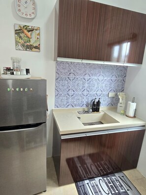 Mikrobølgeovn, ovn og kokeplater