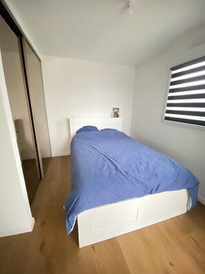 Iron/ironing board, free WiFi