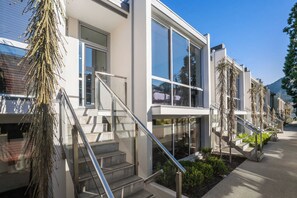 Unclassified image, 4 of 9, button - Lakeside Studio Suite, Pounamu Complex (Queenstown)